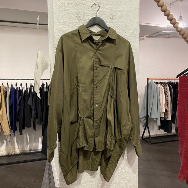 지에다 셔링 셔츠