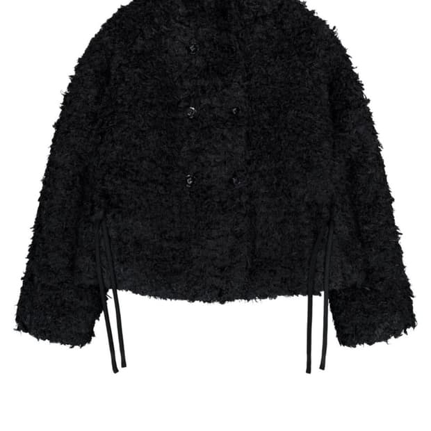 코이세이오 퍼자켓 블랙 구합니다!