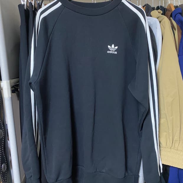 아디다스 기모 맨투맨