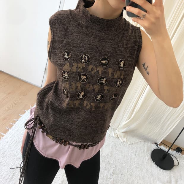 vintage zodiac sleeveless knit top