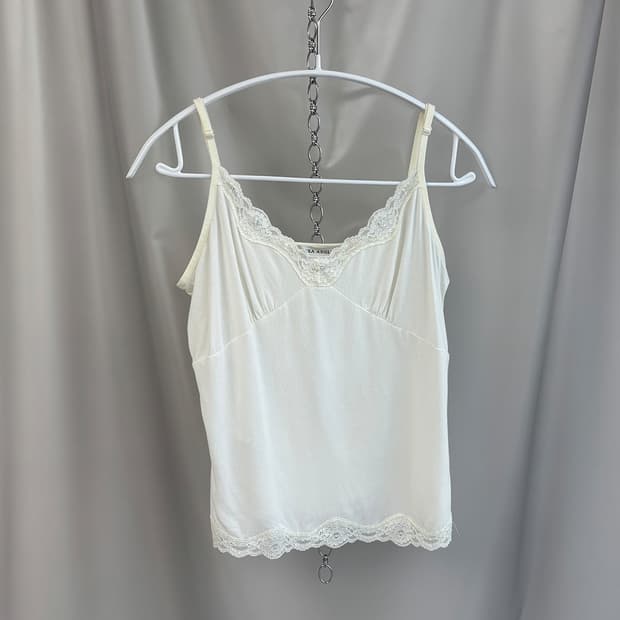 LAURA ASHLEY lace dreamy sleeveless