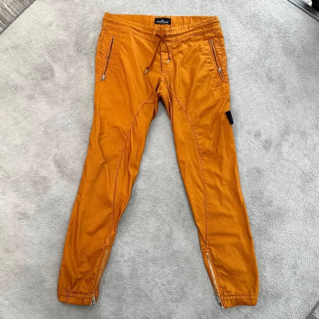 스톤아일랜드 나일론 팬츠 오렌지 28