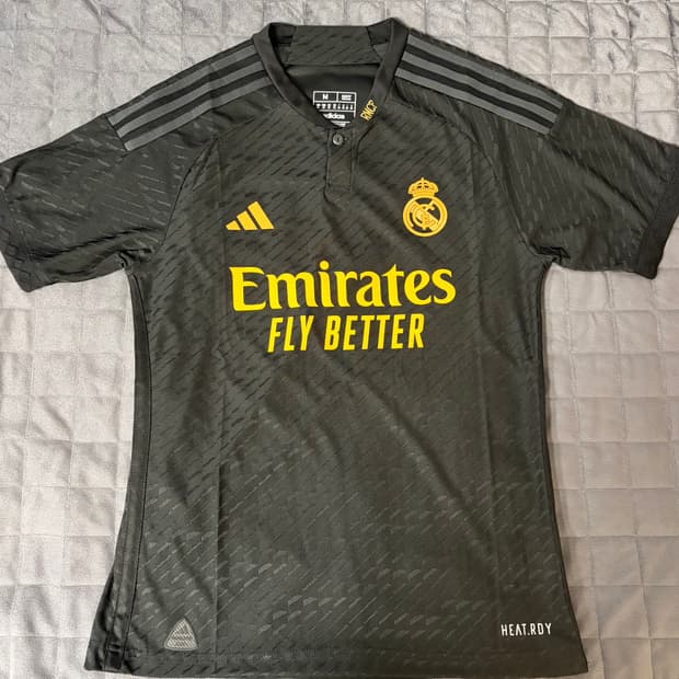 23/24 레알 마드리드 써드 어센틱 유니폼