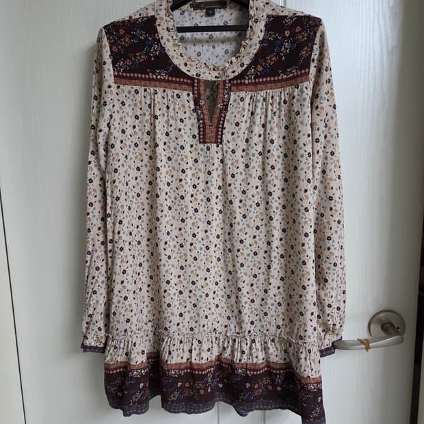 써스데이아일랜드 플라워 블라우스