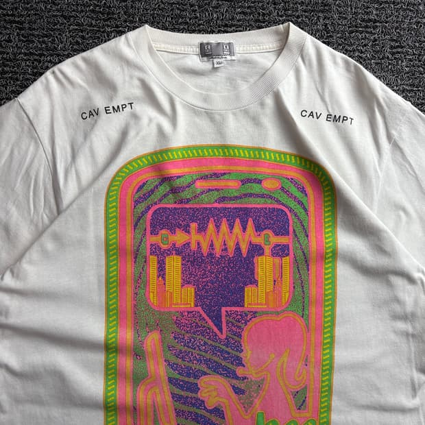 카브엠트 듀얼 그래픽 하프 슬리브 티셔츠 화이트 3519