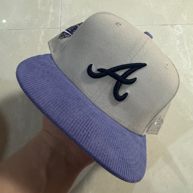 뉴에라 애틀랜타 브레이브스 코듀로이 피디드 캡 5/8 미시착 