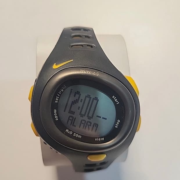 나이키 트라이엑스 C6 Digital Watch 42mm