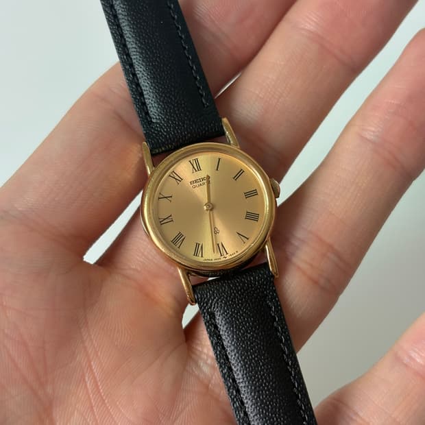 1980s Roman Index Gold Ladies Quartz