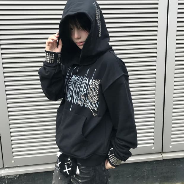 스터드 크로스 오피움 후드
