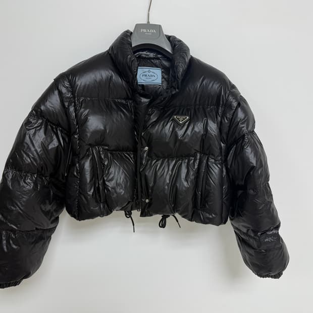 프라다 리나일론 푸퍼패딩