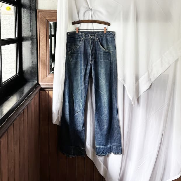 LEVI'S engineered blue w30