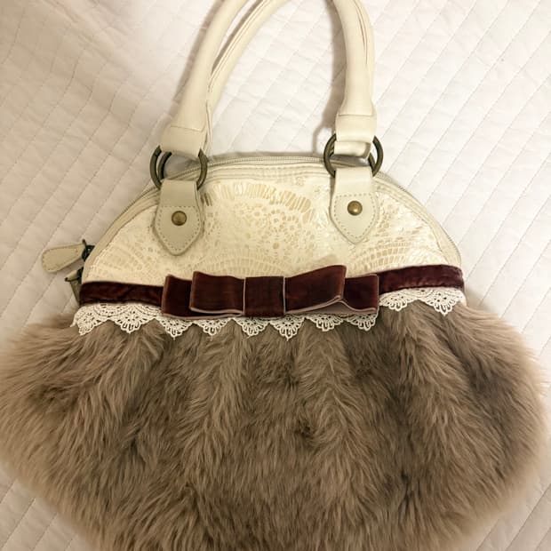 엑시즈팜 라떼갸루 빈티지 퍼 토트백