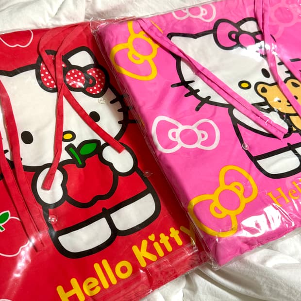 고전 헬로키티 방석 (2011)