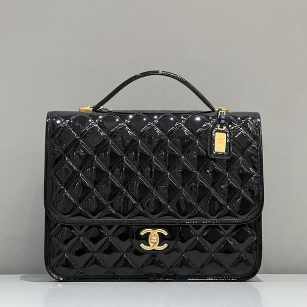 샤넬 페이던트 퀼팅 스쿨백 블랙