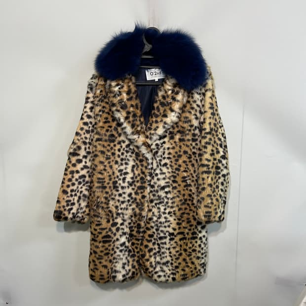 오즈세컨 레오파드 레빗 폭스퍼 코트