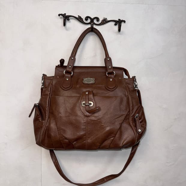 Vincis Bench brown pocket two ways bag