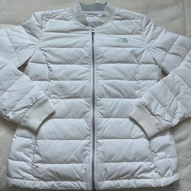 노스페이스 흰색 경량 패딩 85 S