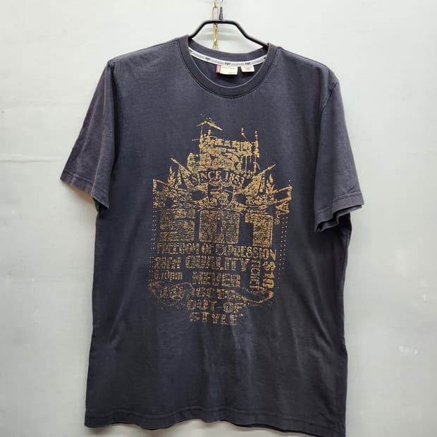 리바이스 빈티지 골드 빅로고 프린팅 반팔티 L(L)