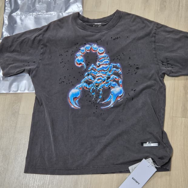 새티스파이 satisfy  반팔 스콜피온 L 11006