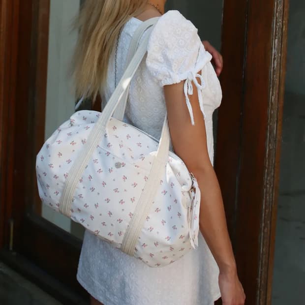 히어리 오로라 한정판 플라워 더플백