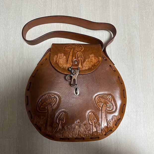 빈티지 버섯 가죽 크로스백