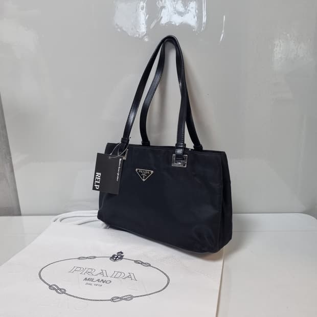 프라다 숄더백
