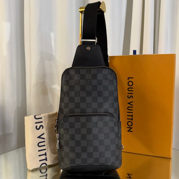 루이비통 다미에 그라파이트 에비뉴 슬링백