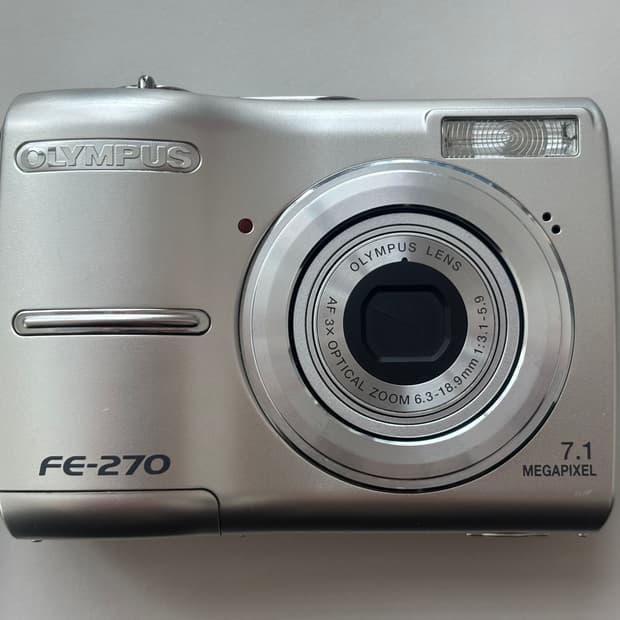 올림푸스 FE-270 | 빈티지 디카