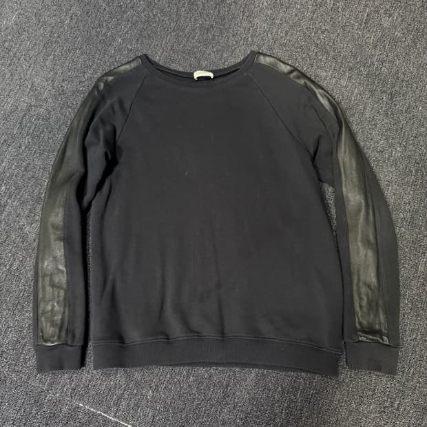 생로랑 사이드 레더 맨투맨