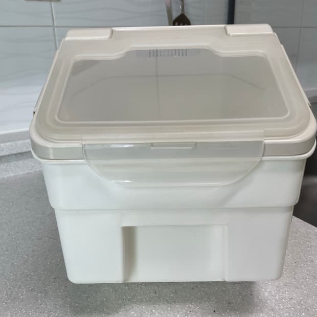 이동식 대용량 밀폐 쌀통 잡곡 용기 (바퀴형)