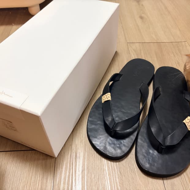 (M2) visvim 18ss hana sandals