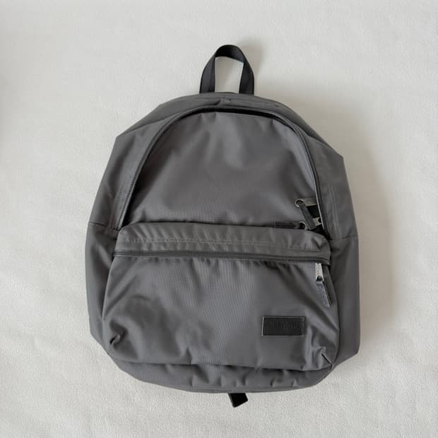 이스트팩(EASTPAK) 백팩
