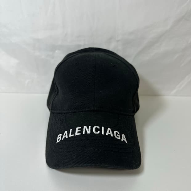 발렌시아가 챙로고 볼캡 블랙 (OS)