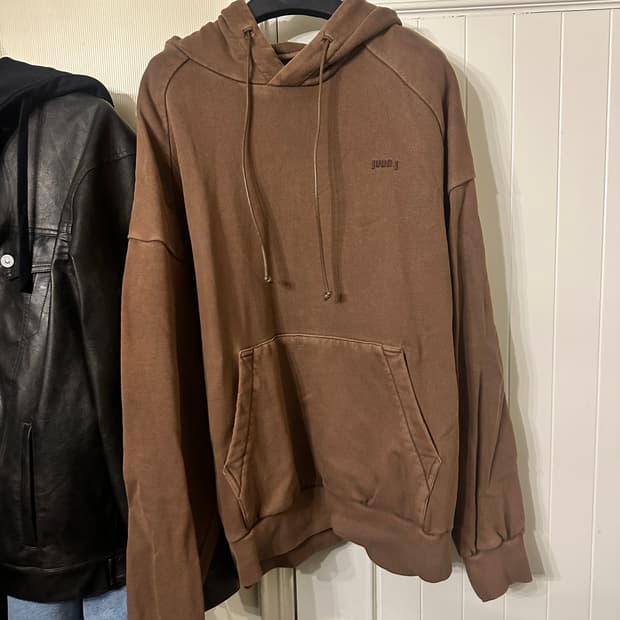 준지 브라운 후드