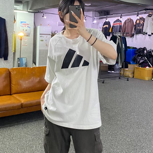아디다스 빅로고 크루넥 반팔 티셔츠 B4898