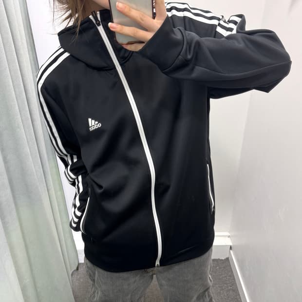 아디다스 블랙 화이트 트랙탑 져지