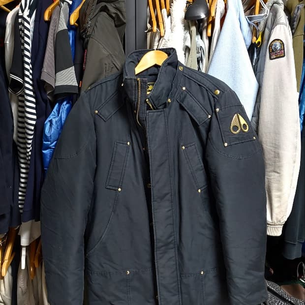 무스너클 스틸링 블랙 패딩 금장 한정판 백화점판 L