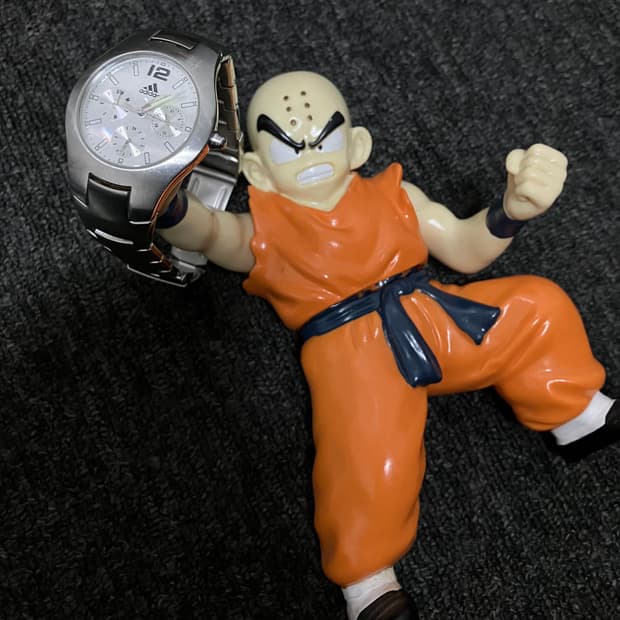 아디다스 00s 트리플 메탈시계