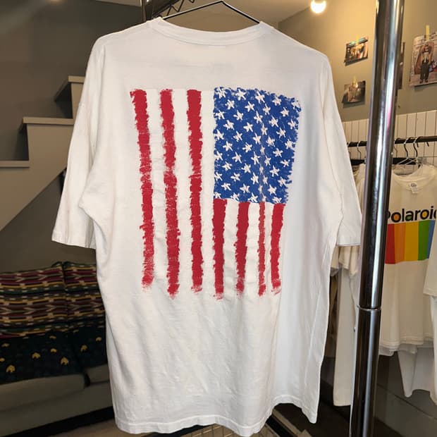 90’s American Flag single detail T-shirt