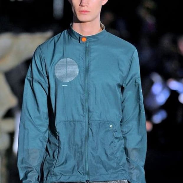 언더커버 2010 s/s 'less but better' 패커블 자켓