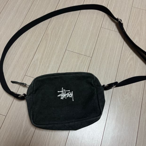 스투시 캔버스 사이드 파우치 워시드 블랙