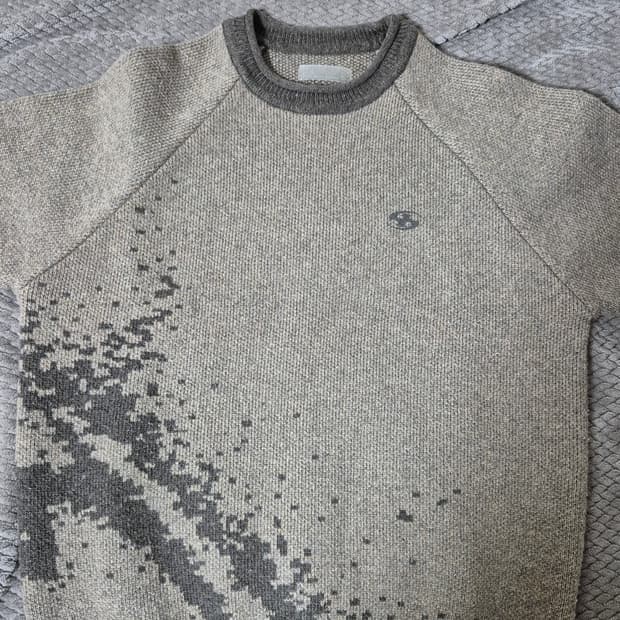 산산기어 모자이크 니트 브라운 1사이즈 판매합니다.