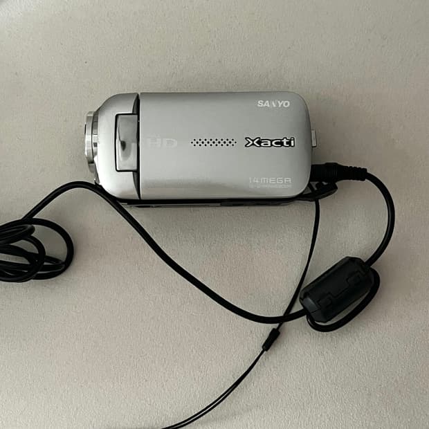 산요 Xacti DMX-GH1 HD 캠코더