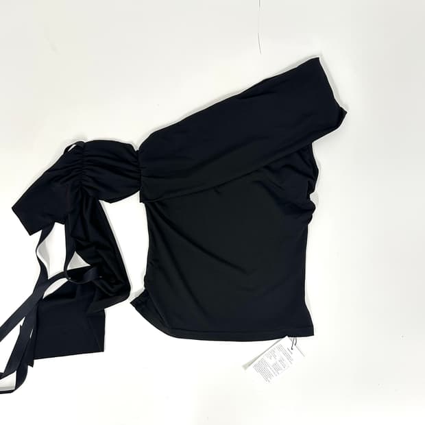 새상품)thetis 더티스 오프숄더 블라우스 슬리브 (s)블랙