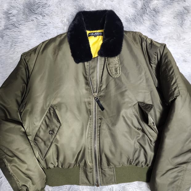 VOLANTE 카키색 MA-1 항공점퍼