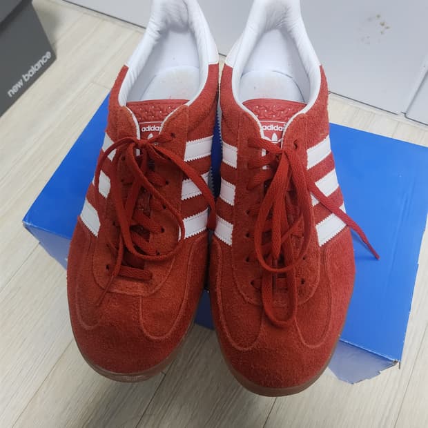 아디다스 가젤 인도어 스칼렛 280