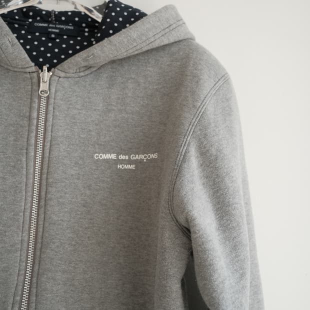 Reversible dot hood zip-up