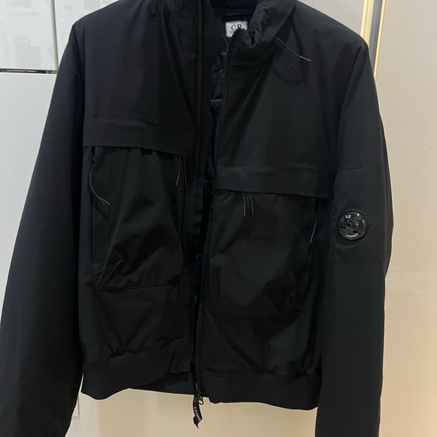 24fw cp컴퍼니 프리마로프트패딩점퍼 xl (새상품)