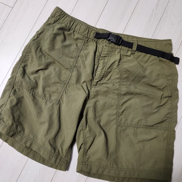 무신사 스탠다드 MUSINSA STANDARD 유틸리티 쇼츠 올리브그린 