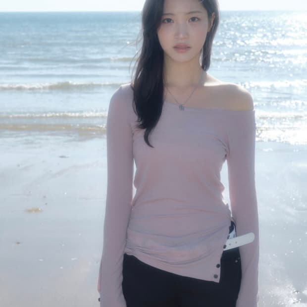 ason 애즈온 다이애그널 버튼티 핑크